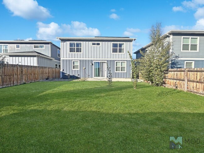 Building Photo - $0 DEPOSIT OPTION. SPACIOUS 4-BEDROOM, 3.5...