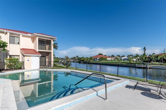 Building Photo - 1204 Spanish Cay Ln