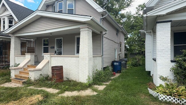 Building Photo - Charming 3-Bedroom Home in Peaceful West Toledo