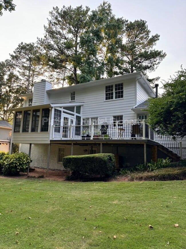 Building Photo - 4007 Shady Cir NW