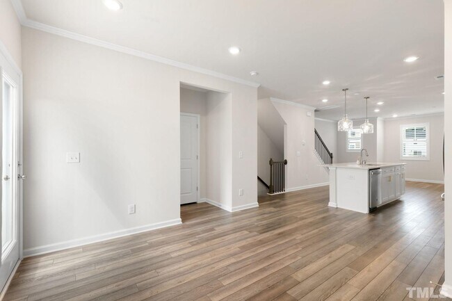 Building Photo - 4964 Southern Magnolia Dr