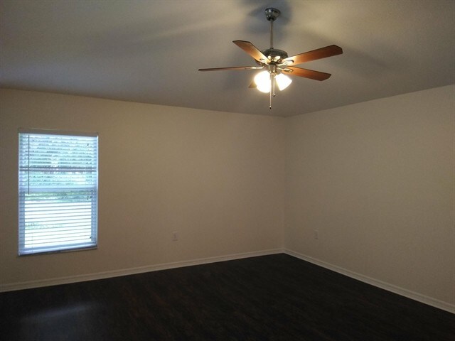 Building Photo - 1443 Baythorn Dr