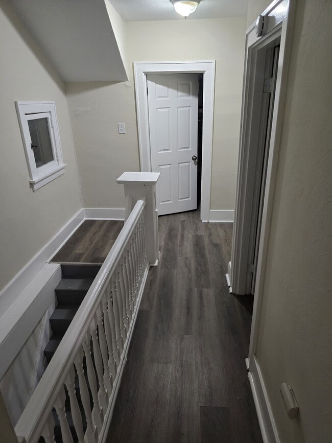 Building Photo - 7707 Vermont Ave