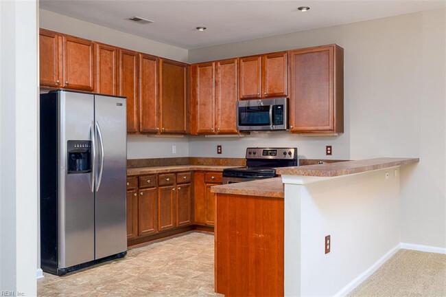 Building Photo - 5212 Nuthall Dr