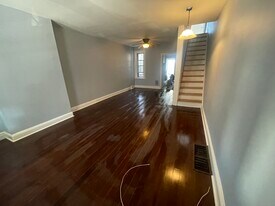 Building Photo - 3033 Chatham St