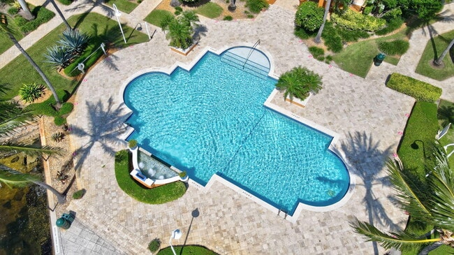 Building Photo - 157 Yacht Club Way