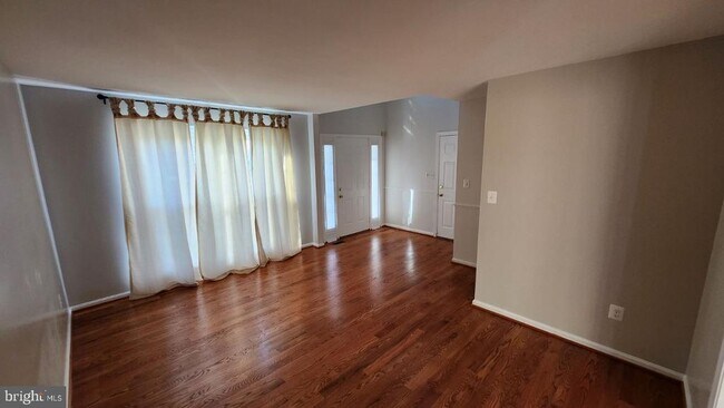 Building Photo - 13005 Bressler Way