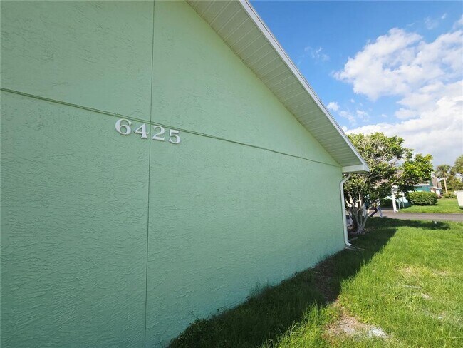 Building Photo - 6425 Drexel Dr