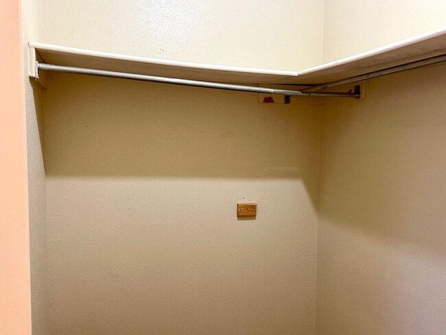 Building Photo - 207 Canoga Park Dr