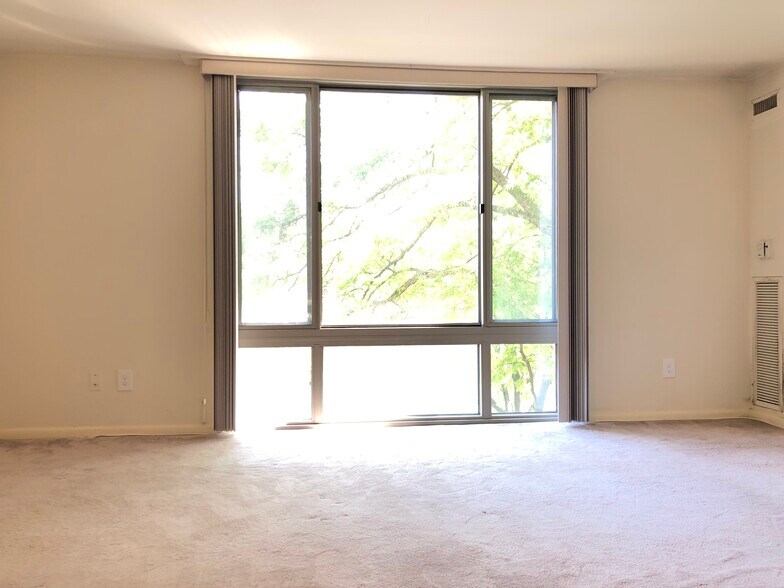 Living Room - 950 25th St NW