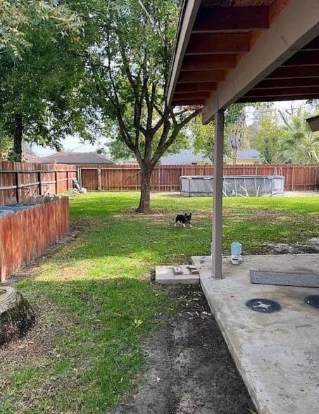 Building Photo - 1021 Claire Ave