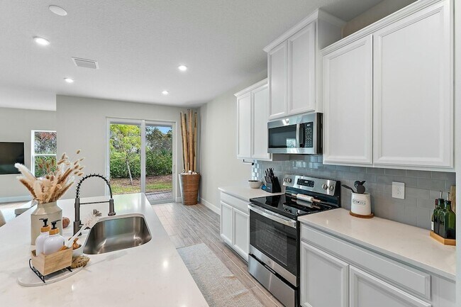 Building Photo - 200 SW Pomeroy St