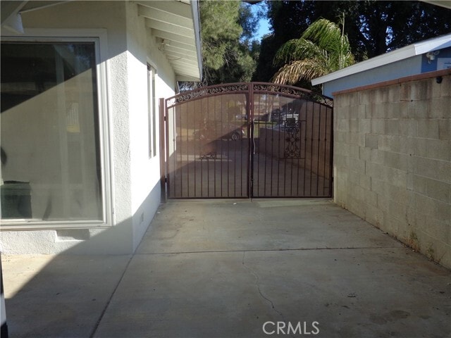 Building Photo - 5781 Benecia Dr