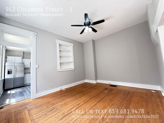 Building Photo - 942 Columbia St
