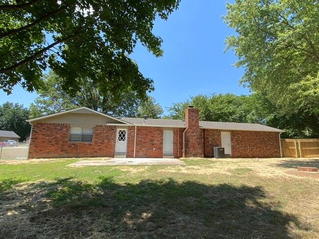 Building Photo - 15561 South 292nd East Ave. Coweta OK 74429