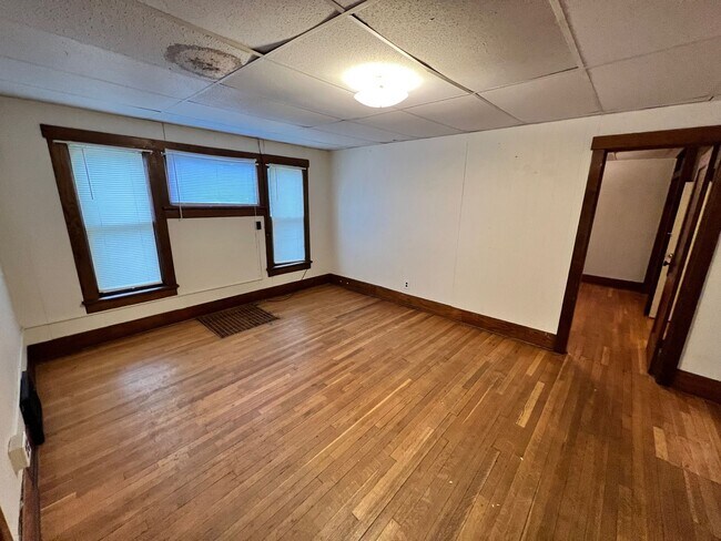 Building Photo - 1709 Laramie St