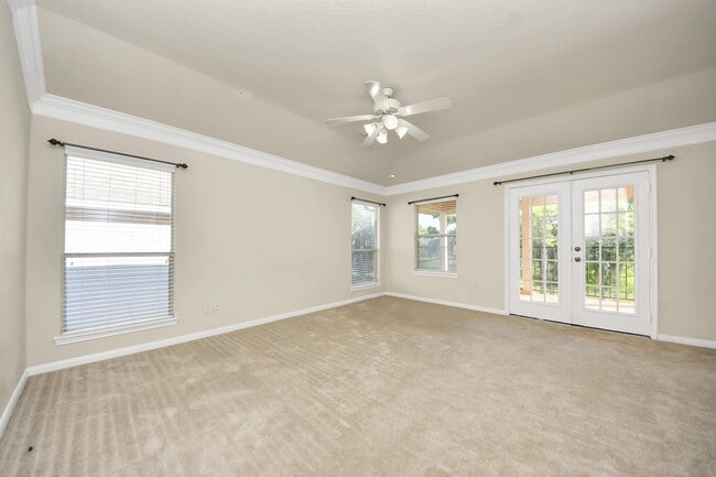 Building Photo - 12506 Short Springs Dr