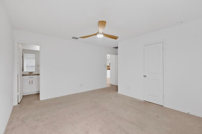 Building Photo - Modern 3-Bedroom Corner Lot Home with Fenced Yard in Forney – Built in 2023