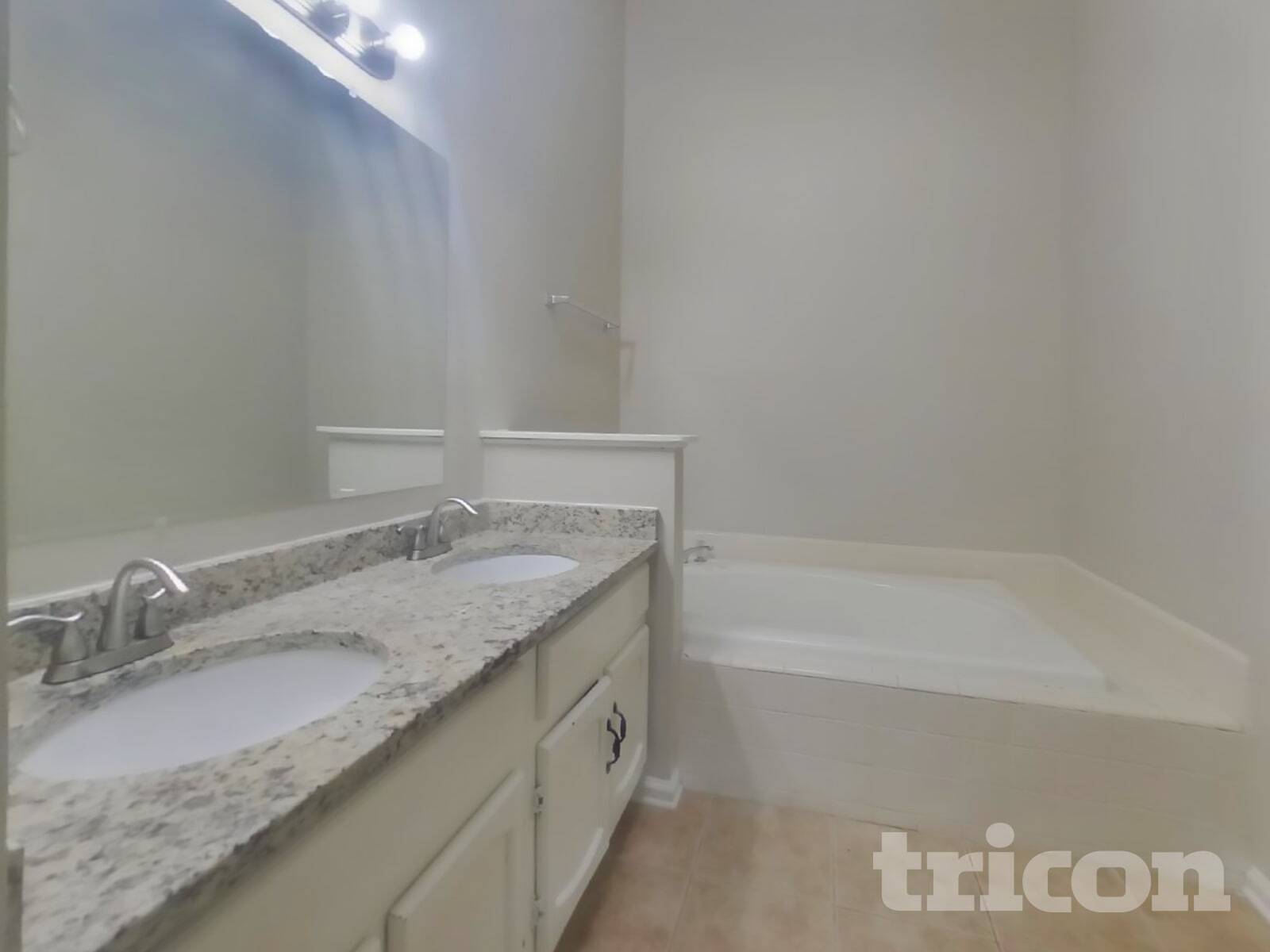 Building Photo - 2055 Towne Manor Dr NW