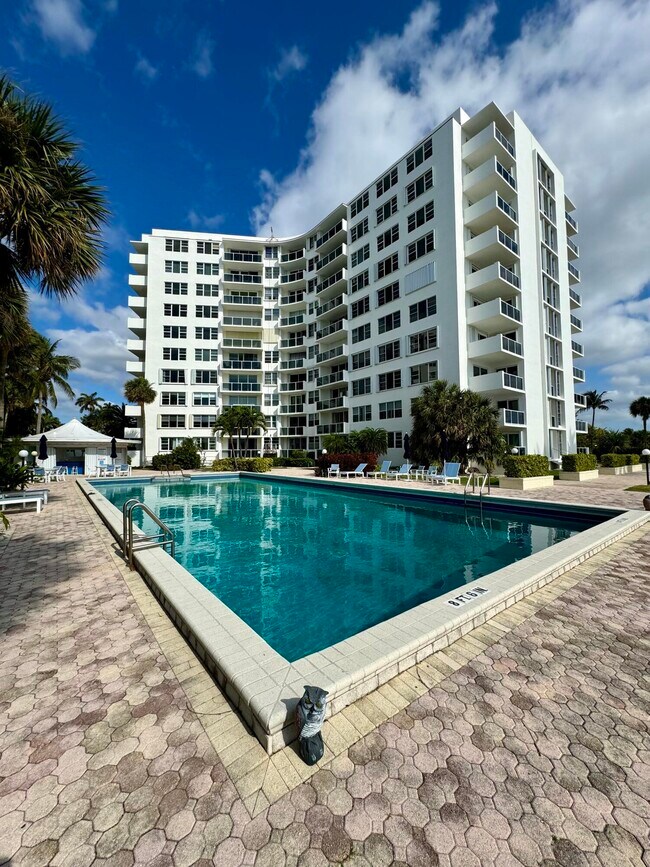 Building Photo - 2800 N Flagler Dr