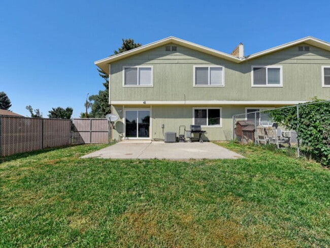 Building Photo - 2799 W 5500 S