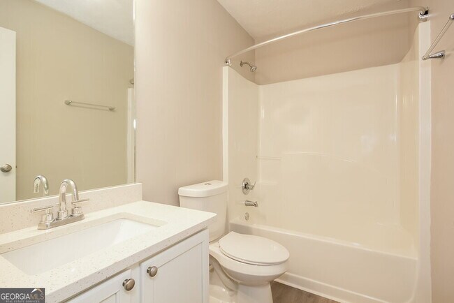 Building Photo - 3054 Aberdeen Way