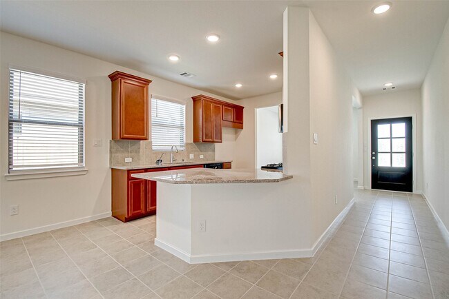 Building Photo - 8110 Colony Chase Ct