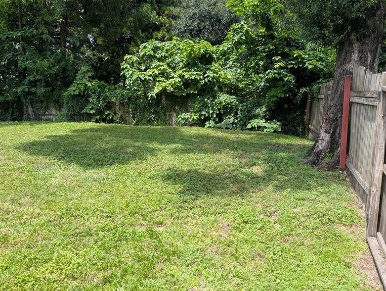 Building Photo - 4512 E 10th Ave