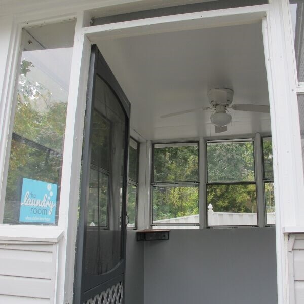 CoinOp Laundry, Apartments, Townhouses 13628 Pennsylvania Ave