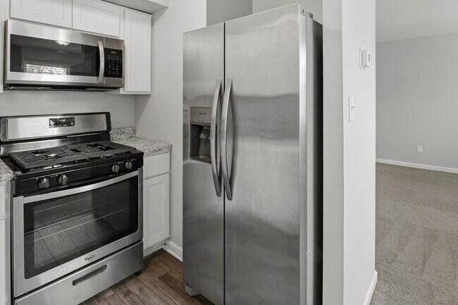 Building Photo - 4411 Falls Bridge Dr