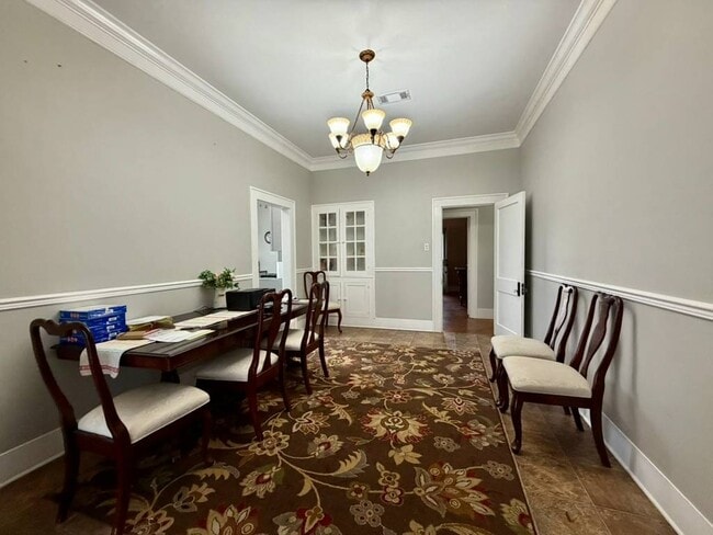 Building Photo - 102 Mulberry St