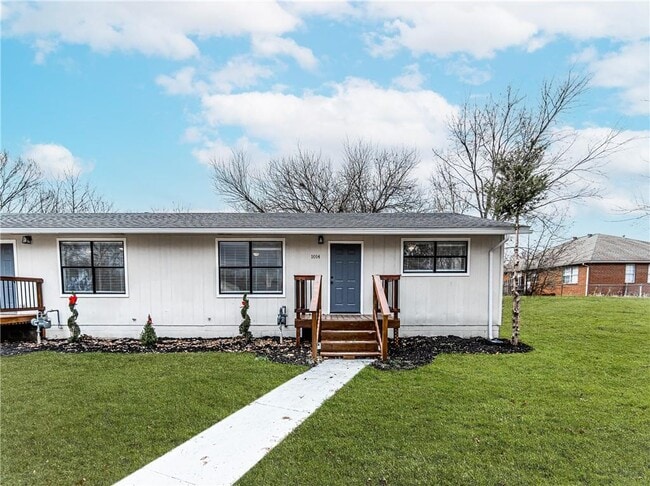 Primary Photo - 1014 N Hico St