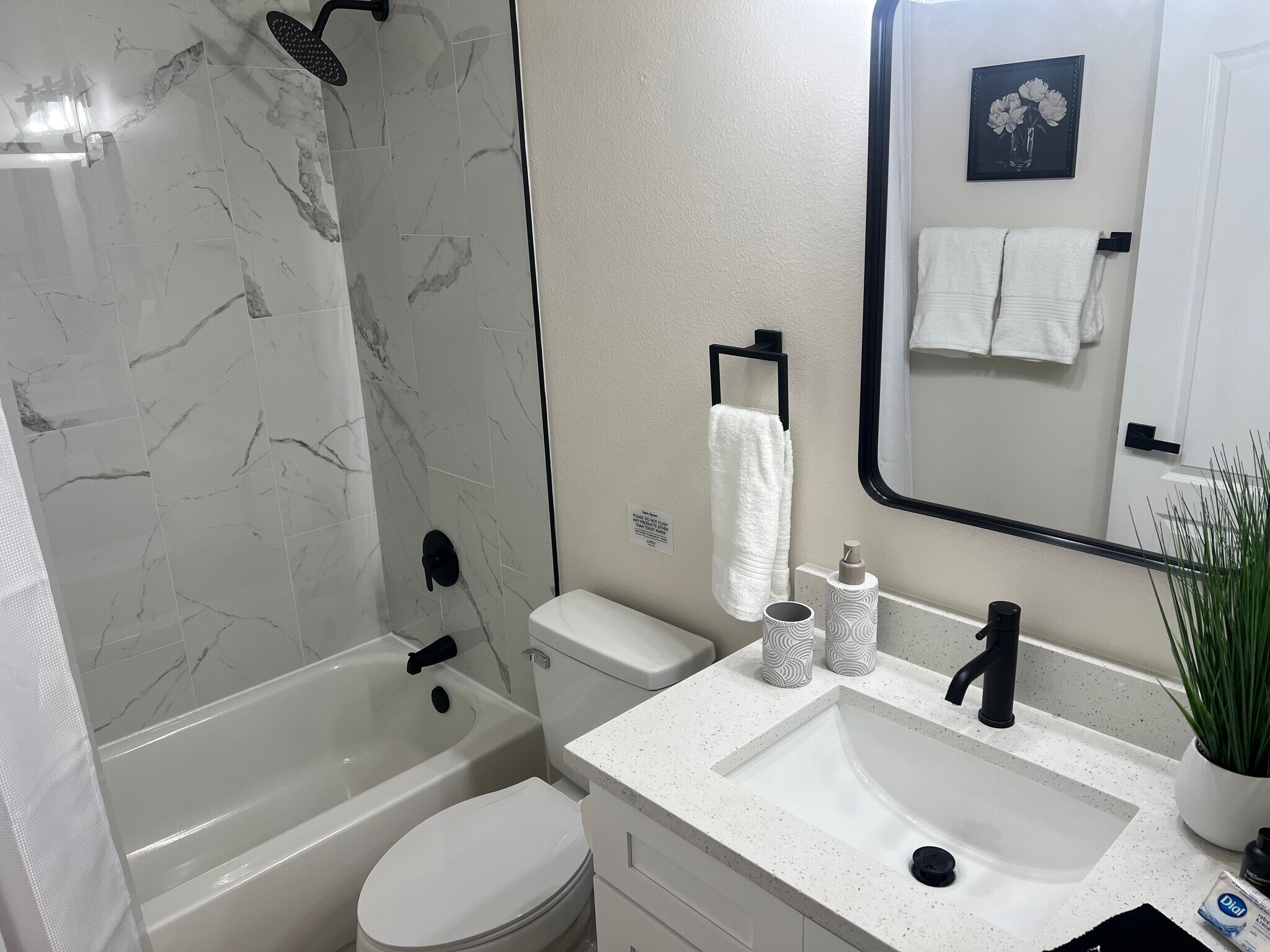 Building Photo - 37015 Waldo Dr