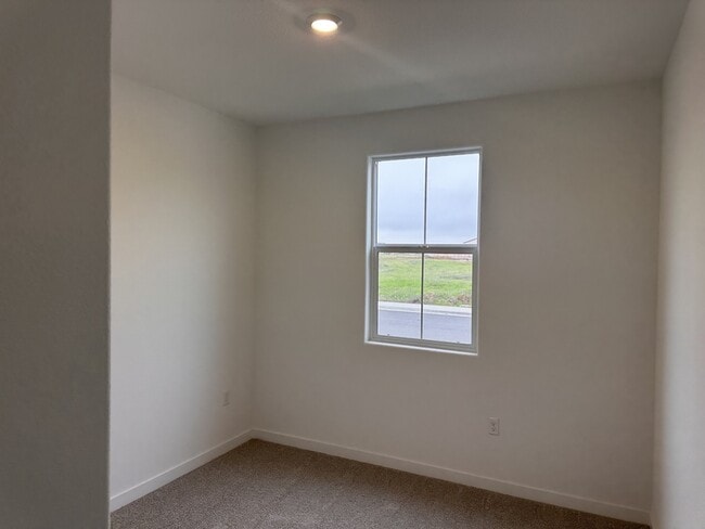 Building Photo - 10224 Sesti Wy