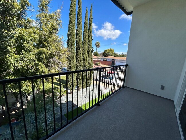 Building Photo - Newly Built 4 bed House! Prime Location