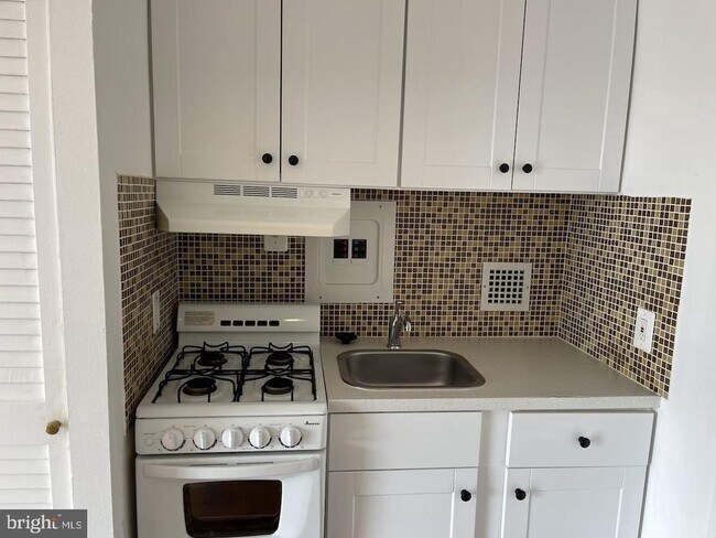 Building Photo - 950 25th St NW