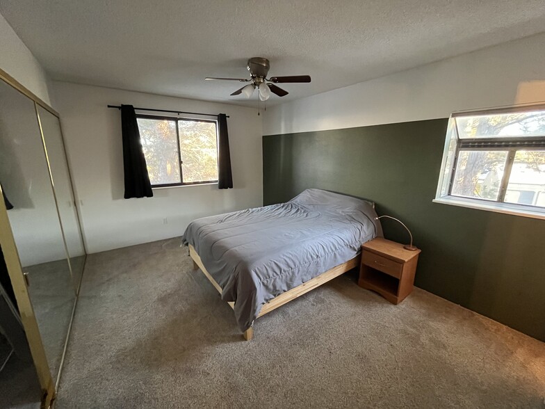 Building Photo - 8335 Fairmount Dr