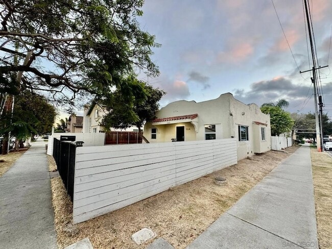Building Photo - 554 Glover Ave
