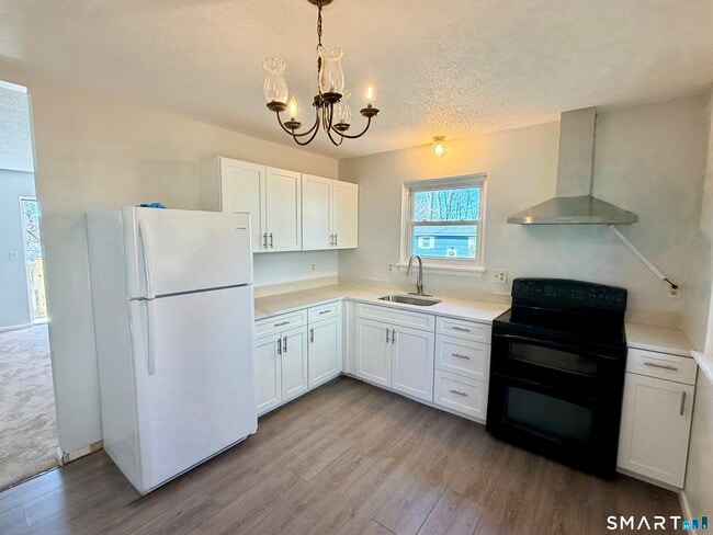 Building Photo - 84 Wilmot St