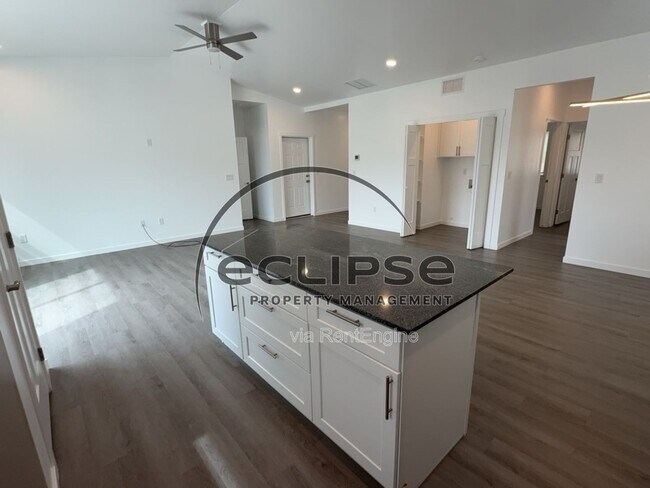 Building Photo - 147 Buena Vista Dr