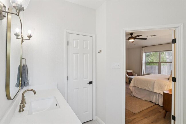 Building Photo - 7117 Cromarty Ln