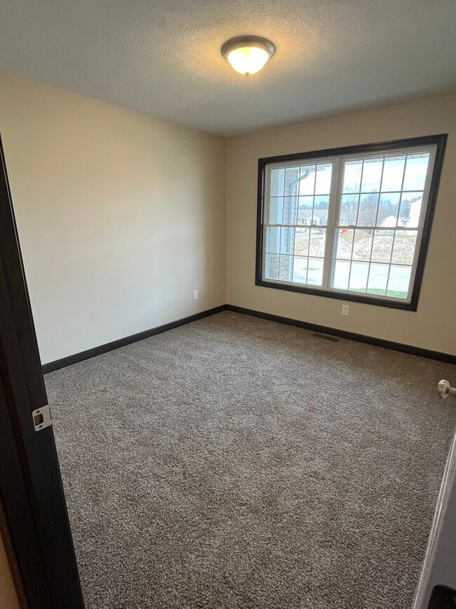 Building Photo - 5062 Catawba Pl Ln