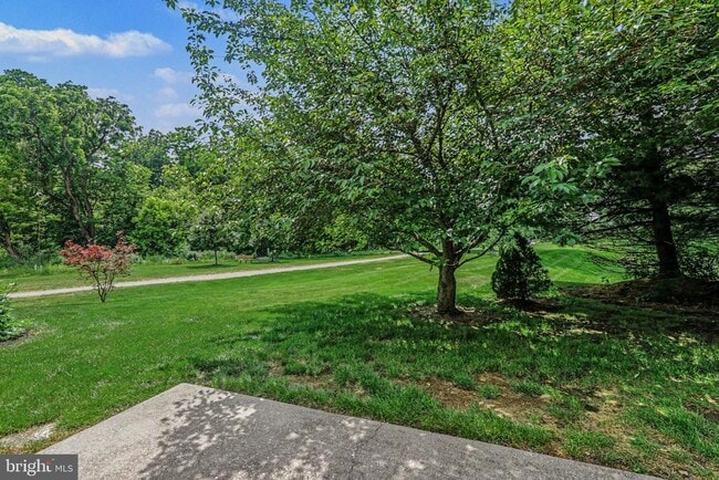 Building Photo - 645 Springhouse Ln