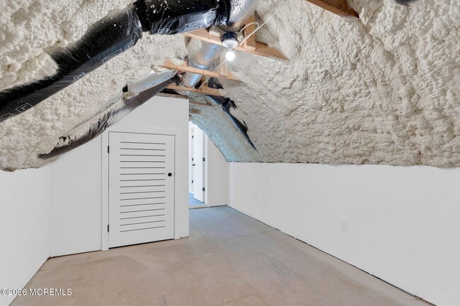 Building Photo - 211 Dewitt Ave