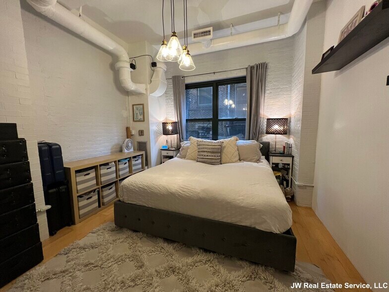 Building Photo - 42 Chauncy St