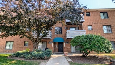 Building Photo - 1335 N Winslowe Dr