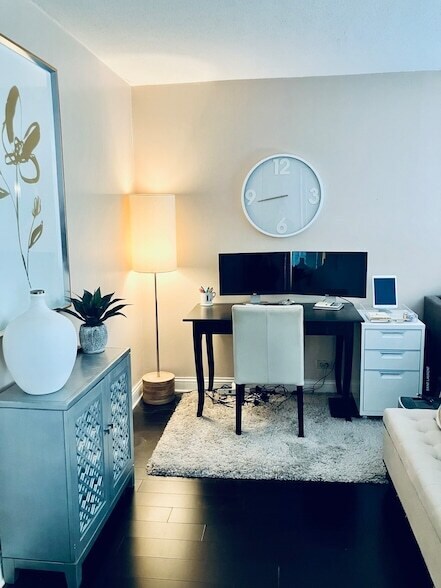 Building Photo - 1339 N Dearborn St