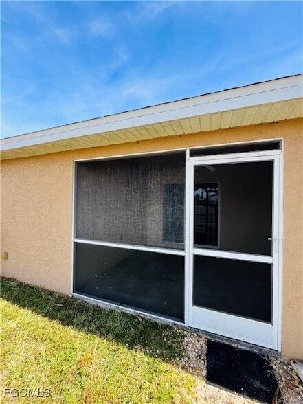 Building Photo - 3018 SE Santa Barbara Pl