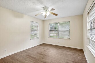 Building Photo - 6401 Rowan Ln