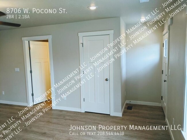 Building Photo - 8706 W Pocono St